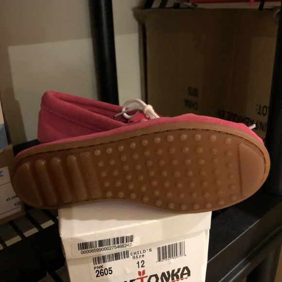 Minnetonkas - Picture 3 of 5